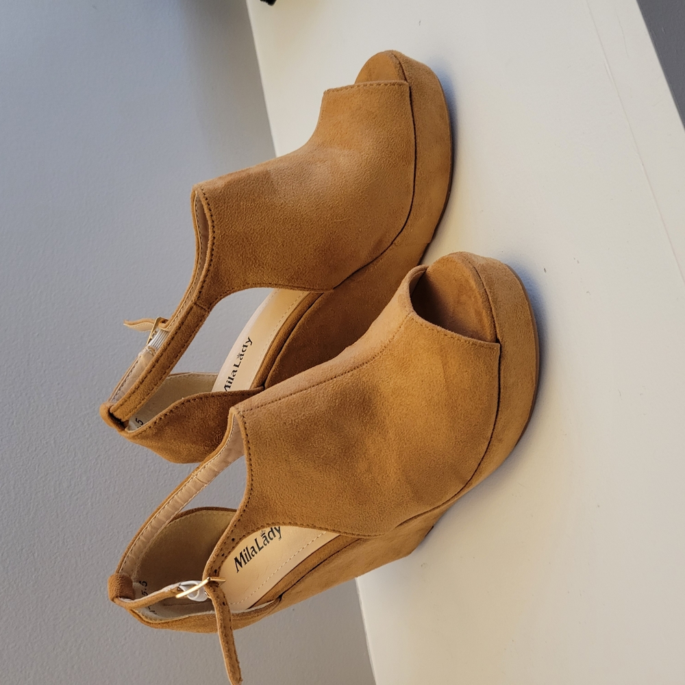 Tan Platform Sandals